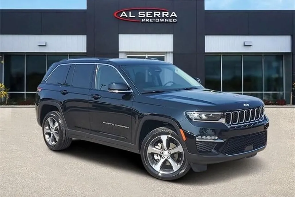 2023 Jeep Grand Cherokee Limited photo 1
