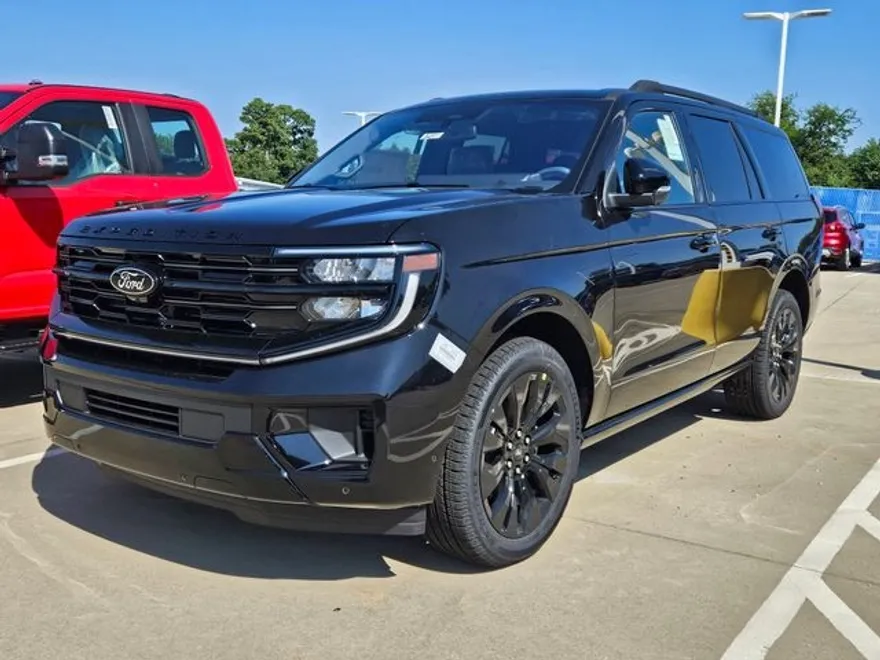 2025 Ford Expedition Platinum photo 1