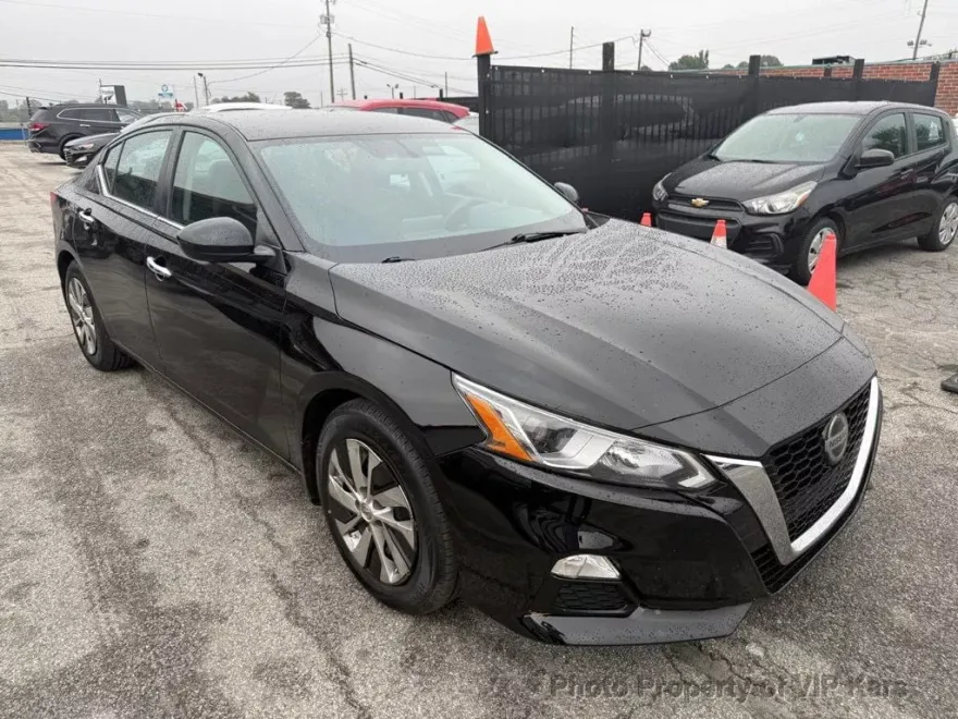 2020 Nissan Altima 2.5 photo 1