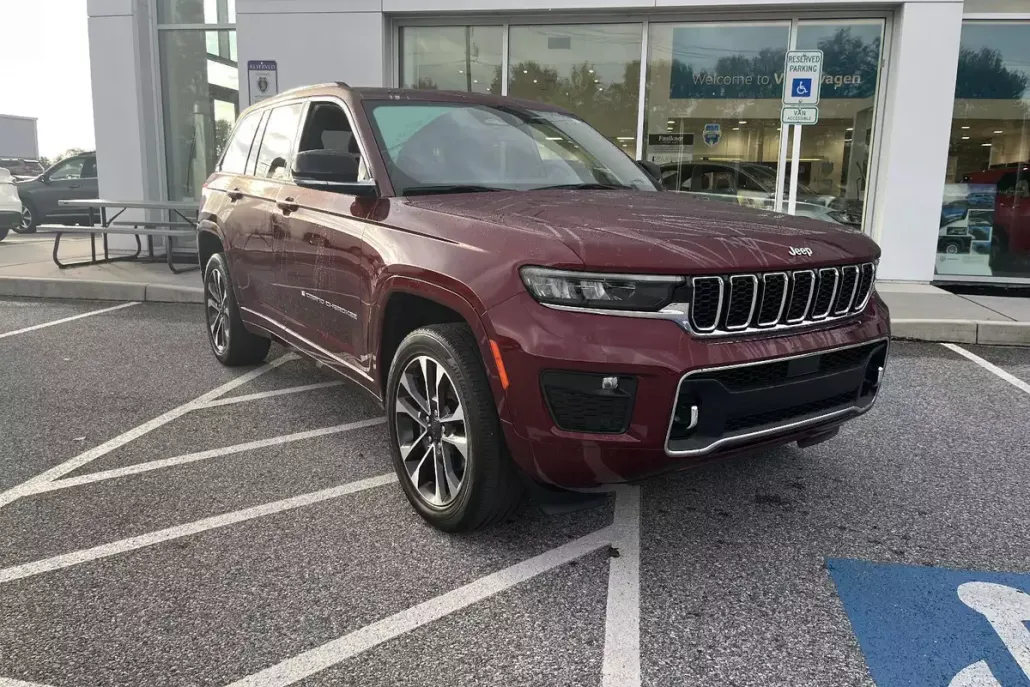 2022 Jeep Grand Cherokee Overland photo 1