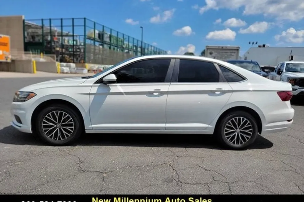 2020 Volkswagen Jetta SE photo 1
