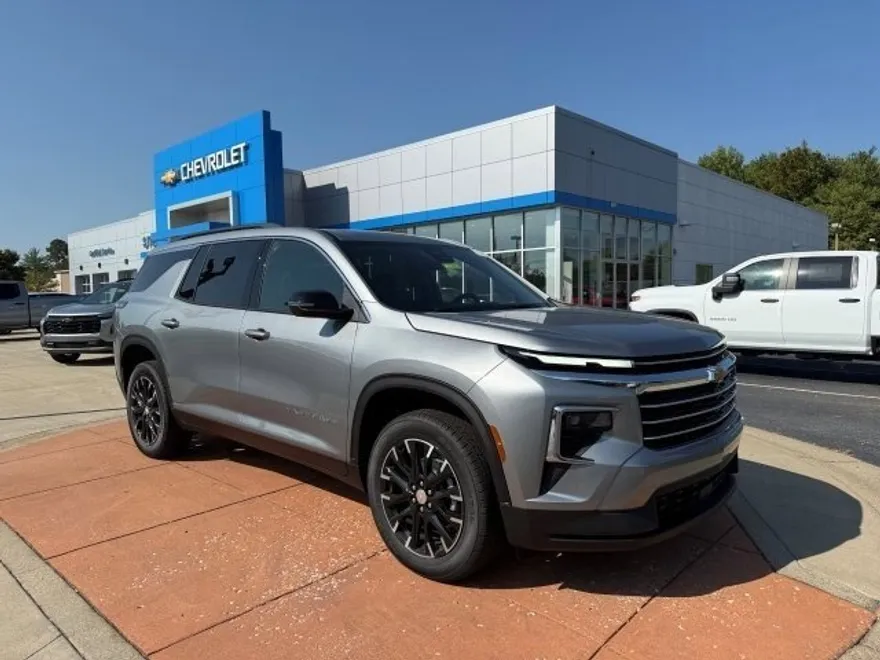 2026 Chevrolet Traverse photo 1