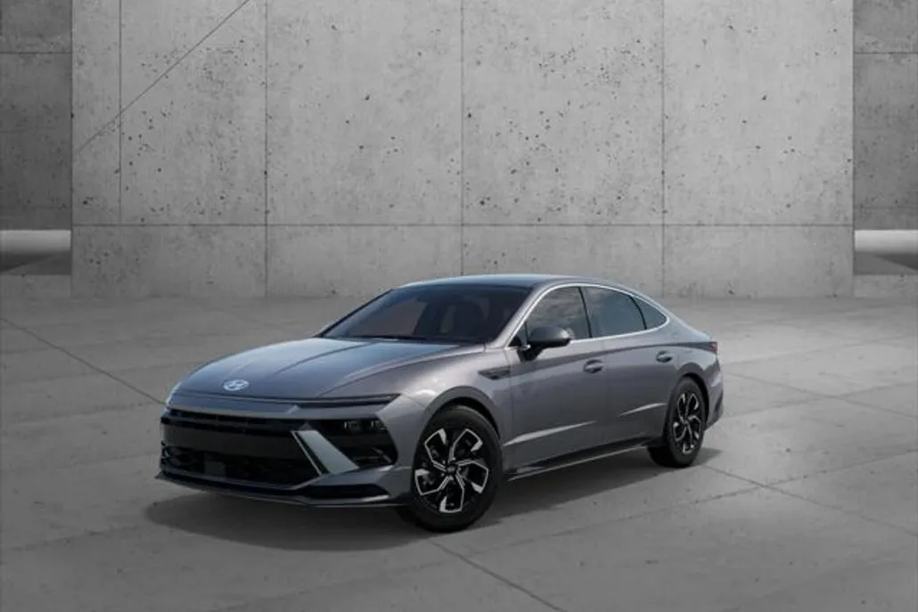 2025 Hyundai Sonata SEL photo 1