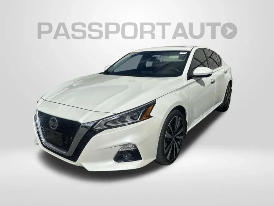 2021 Nissan Altima 2.5 Platinum photo 1
