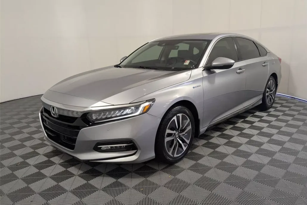 2020 Honda Accord Hybrid Touring photo 1