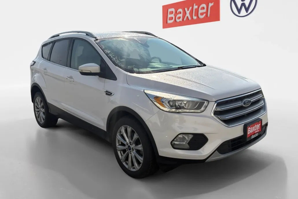 2017 Ford Escape Titanium photo 1