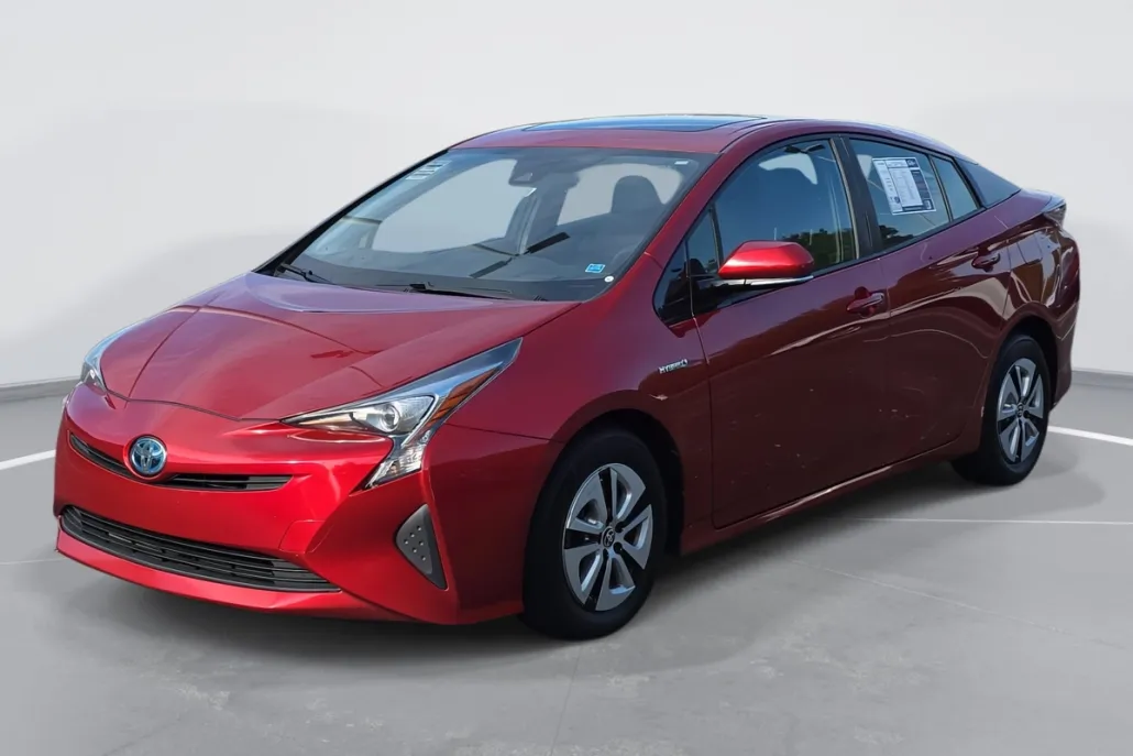 2016 Toyota Prius Four photo 1