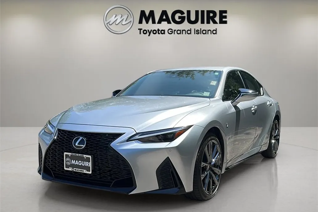 2022 Lexus IS 350 F SPORT photo 1