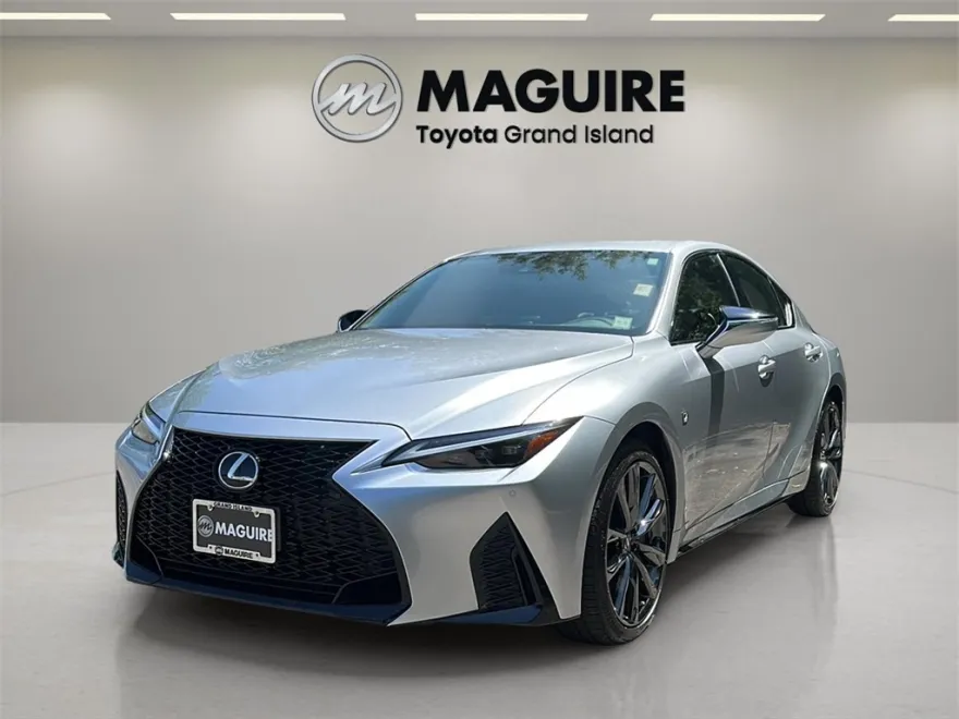 2022 Lexus IS 350 F SPORT photo 1