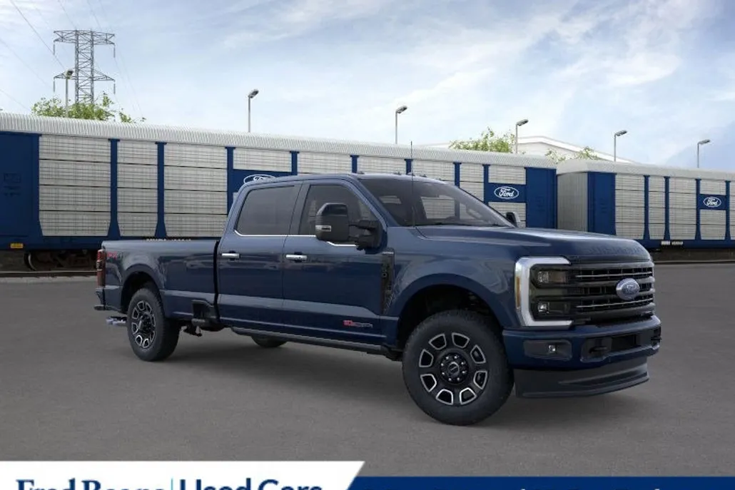 2025 Ford F-350 Platinum photo 1