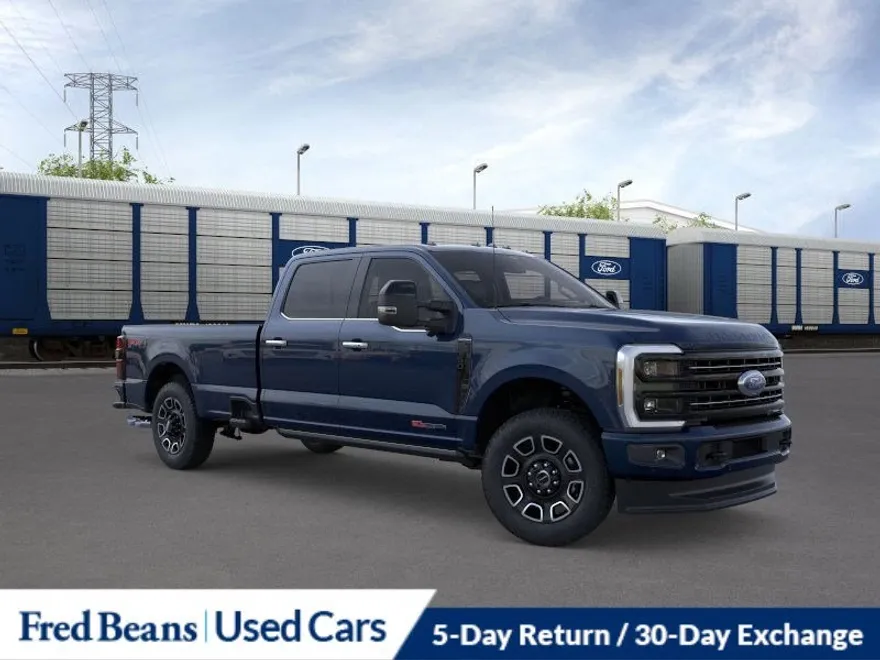 2025 Ford F-350 Platinum photo 1