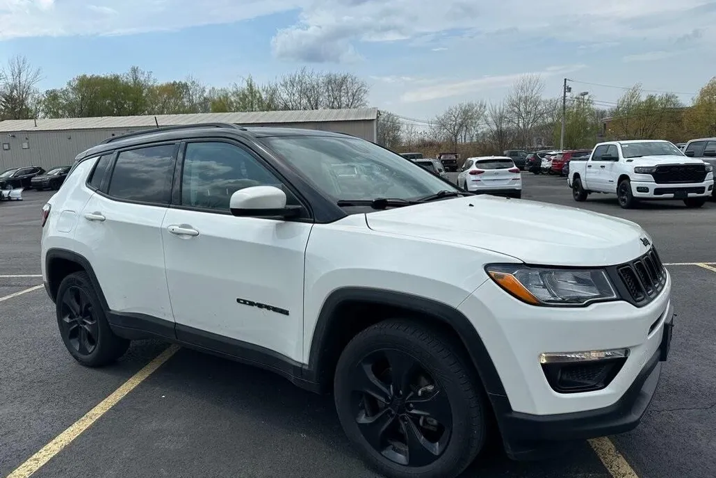 2021 Jeep Compass Altitude photo 1