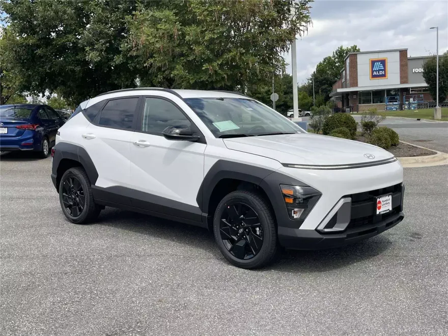 2026 Hyundai Kona SEL photo 1