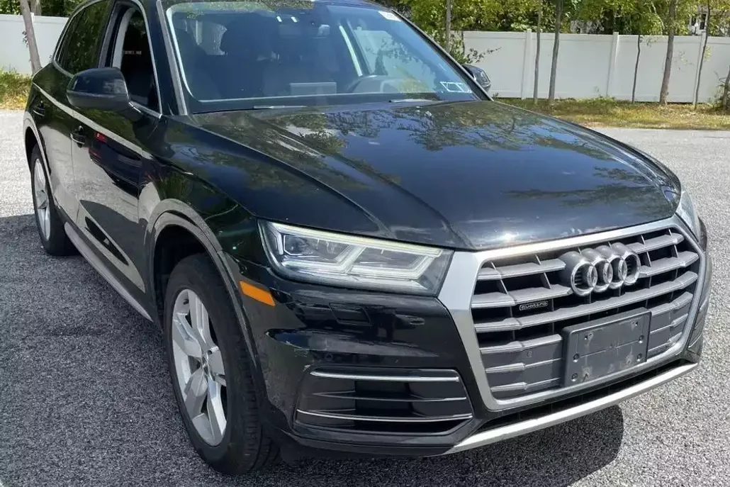 2018 Audi Q5 2.0T Premium Plus photo 1