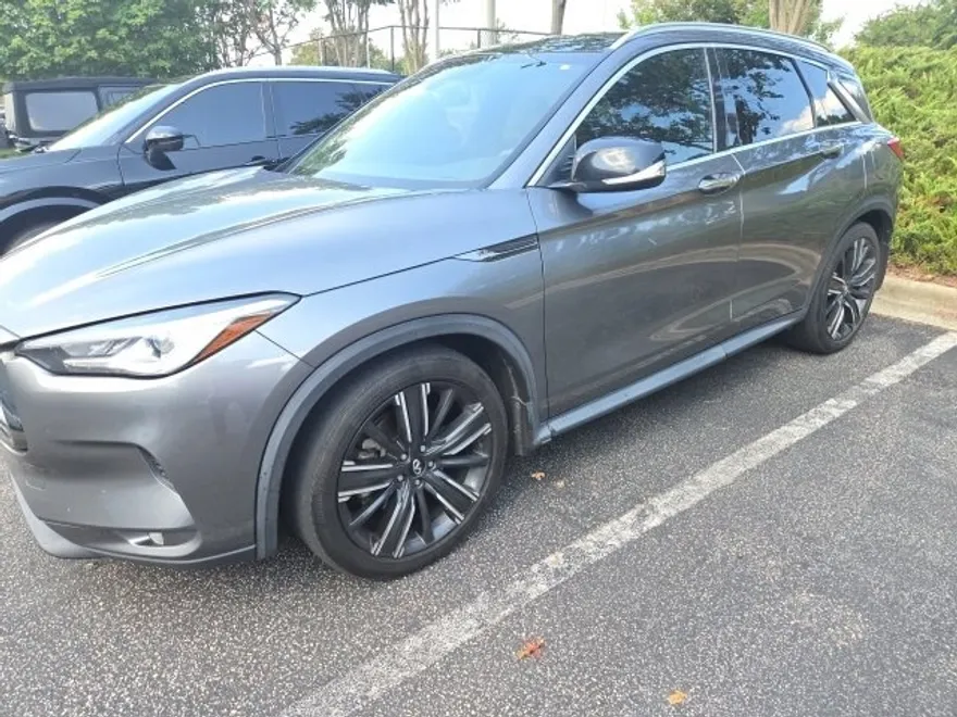 2021 Infiniti QX50 Luxe photo 1