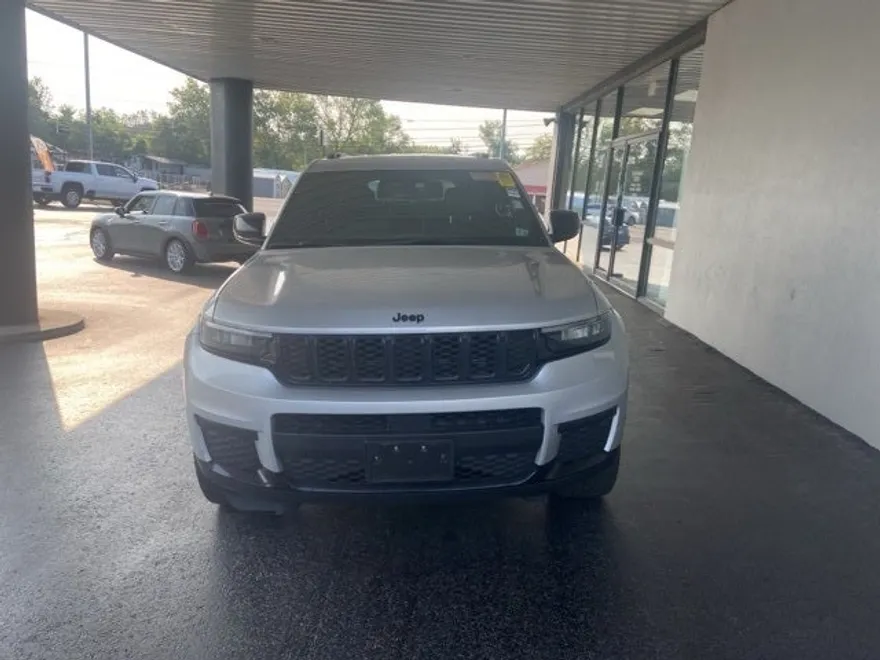 2021 Jeep Grand Cherokee Altitude photo 1