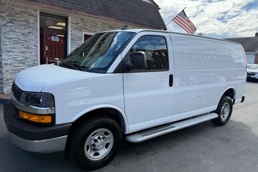 2023 Chevrolet Express 2500 Work Van Cargo photo 1