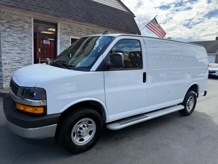 2023 Chevrolet Express 2500 Work Van Cargo photo 1