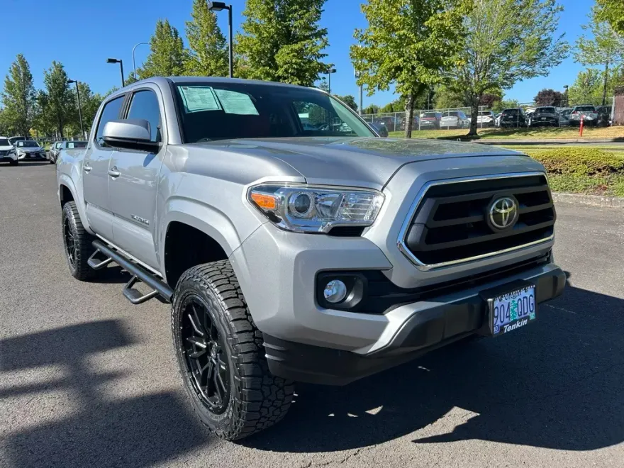 2020 Toyota Tacoma SR5 photo 1