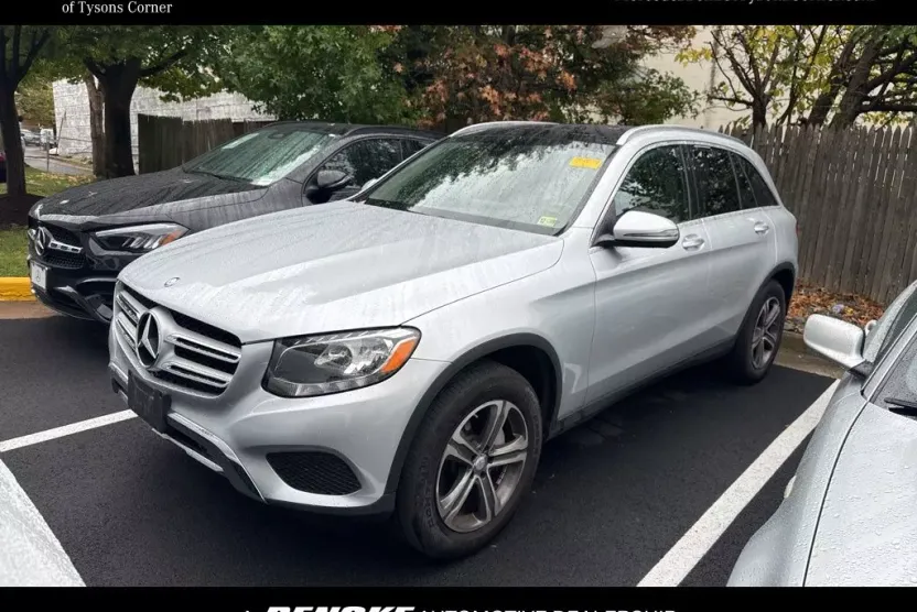 2017 Mercedes Benz GLC 300 photo 1