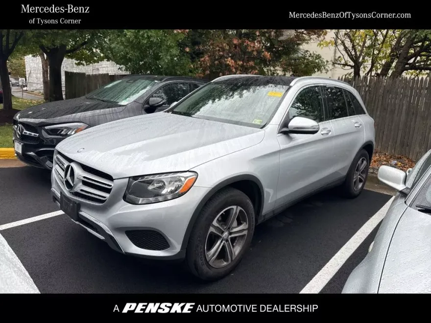 2017 Mercedes Benz GLC 300 photo 1