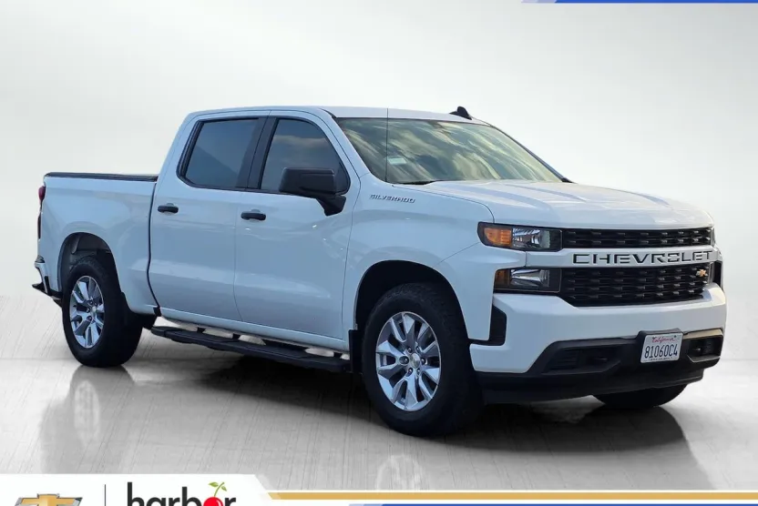 2021 Chevrolet Silverado Custom photo 1