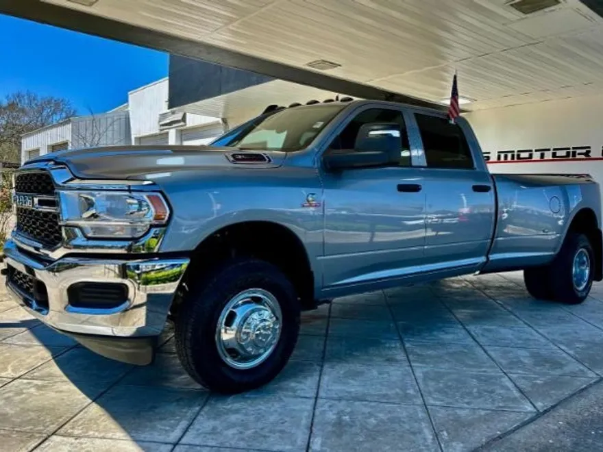 2024 Ram 3500 Tradesman photo 1