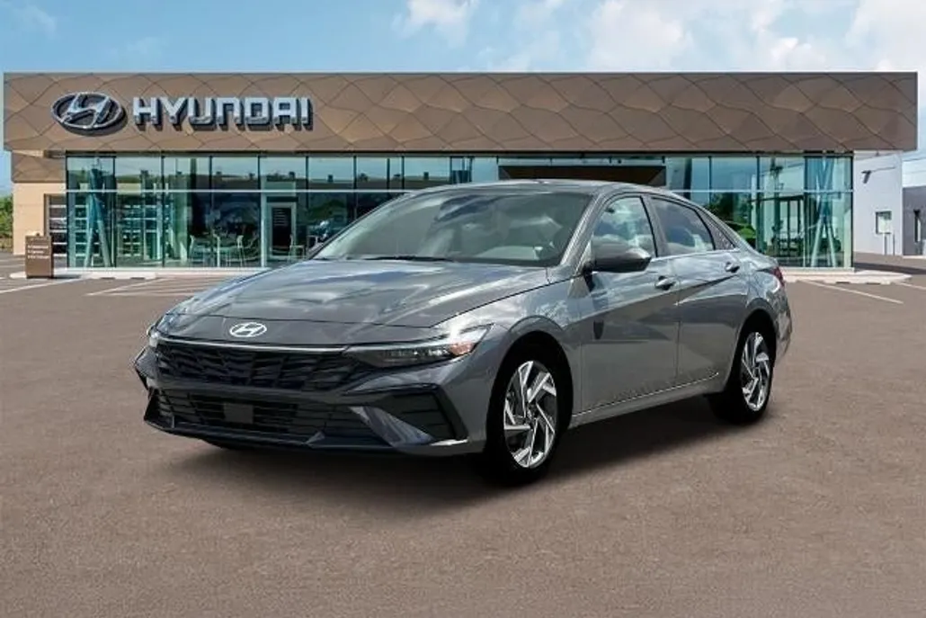2025 Hyundai Elantra SEL Convenience photo 1