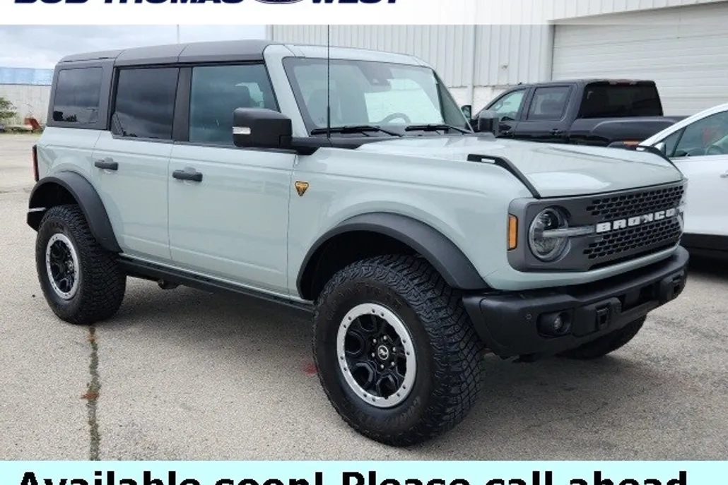 2023 Ford Bronco Badlands photo 1