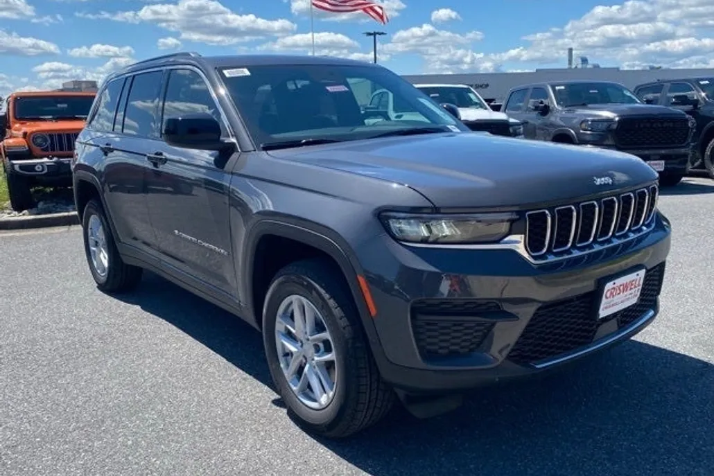 2025 Jeep Grand Cherokee Laredo X photo 1