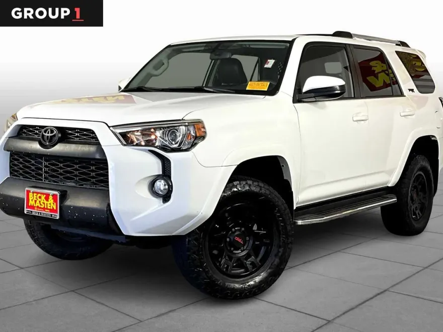 2018 Toyota 4Runner TRD photo 1