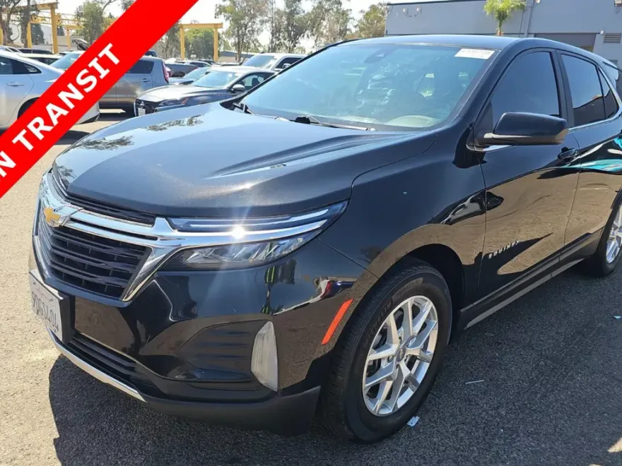 2022 Chevrolet Equinox LT photo 1