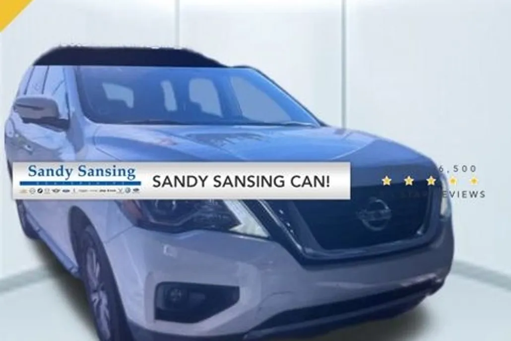 2019 Nissan Pathfinder SL photo 1