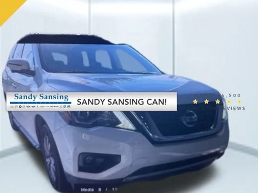 2019 Nissan Pathfinder SL photo 1