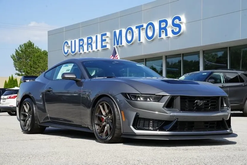 2025 Ford Mustang Dark Horse photo 1