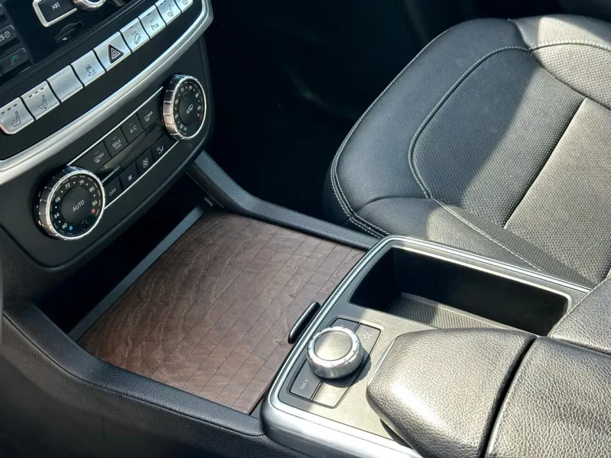 2015 Mercedes Benz ML 4MATIC 350 photo 22