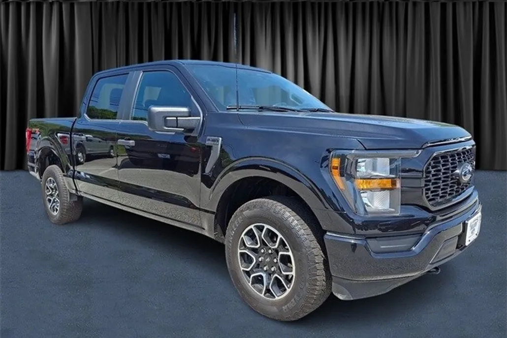 2023 Ford F-150 XL photo 1
