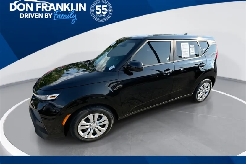 2022 Kia Soul LX photo 1