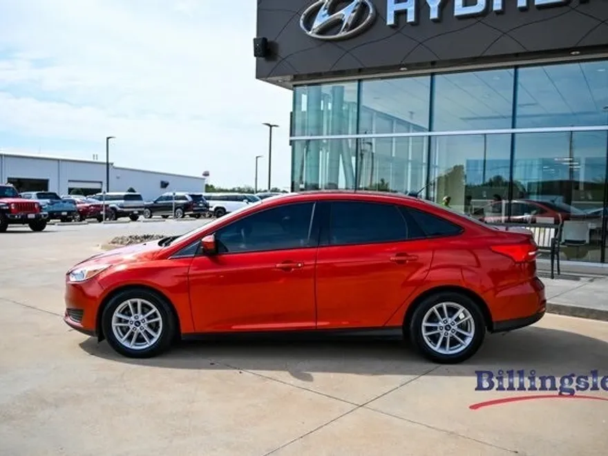 2018 Ford Focus SE photo 1