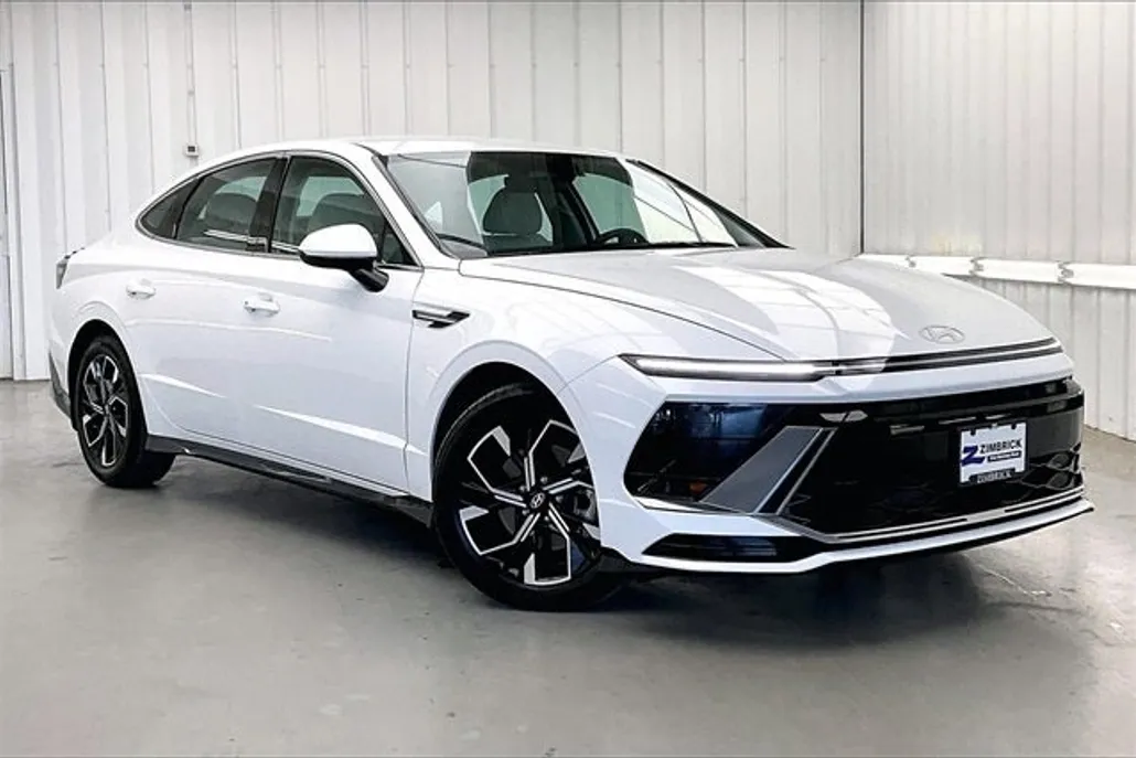 2024 Hyundai Sonata SEL photo 1