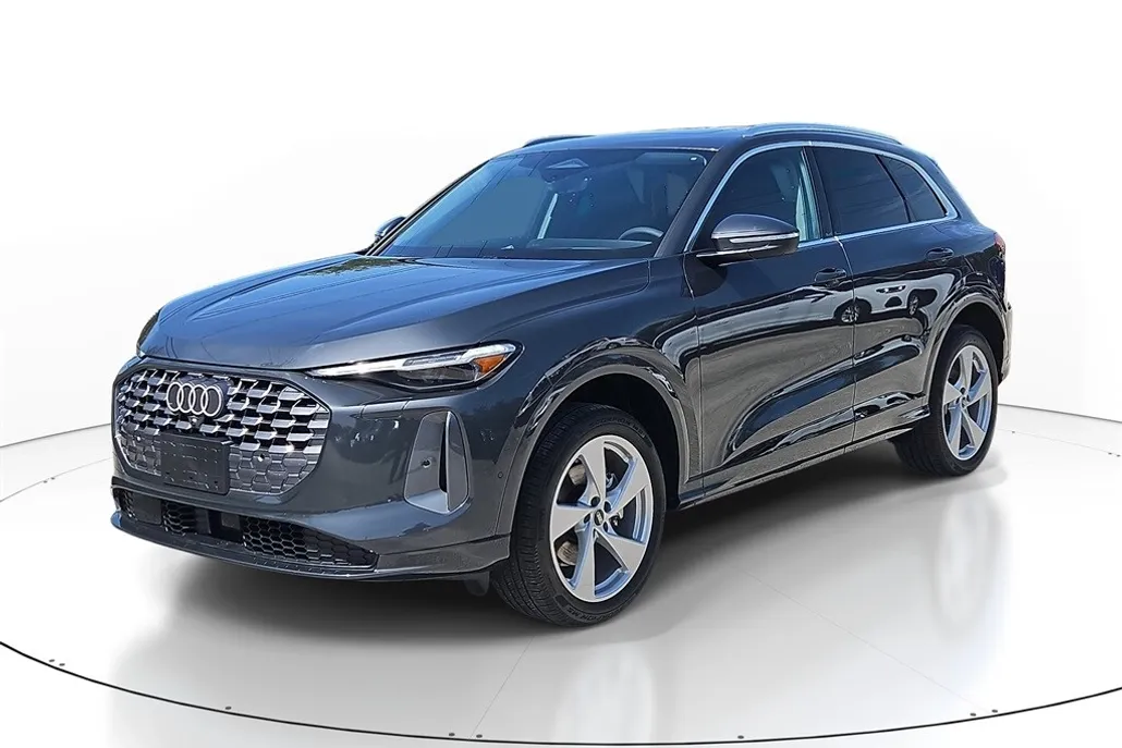 2025 Audi Q5 2.0T Premium Plus photo 1
