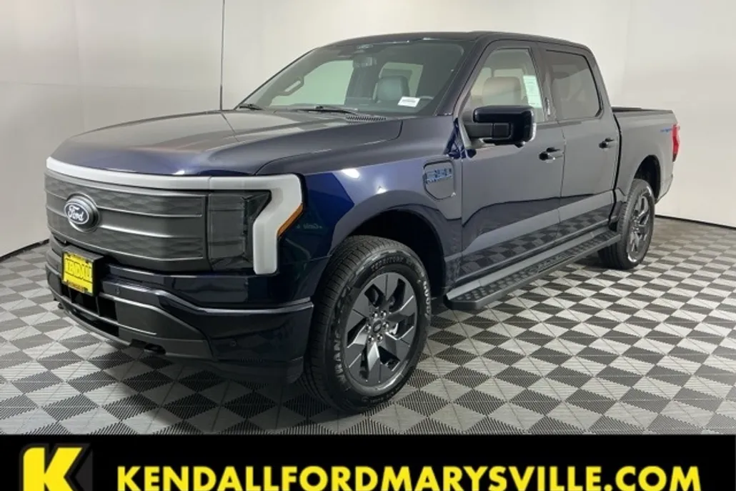 2025 Ford F-150 Lightning Lariat photo 1