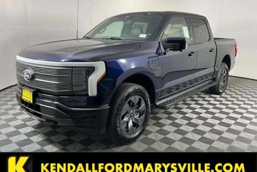 2025 Ford F-150 Lightning Lariat photo 1
