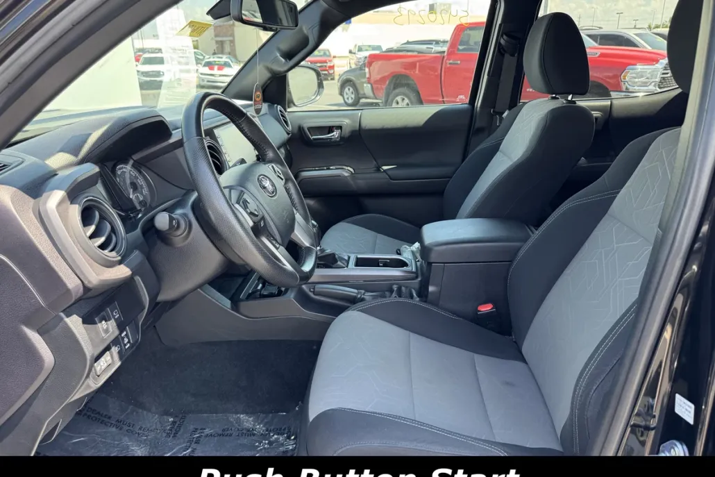 2023 Toyota Tacoma Double Cab 4x4 photo 1