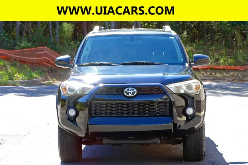 2015 Toyota 4Runner V6 SR5 Premium photo 1
