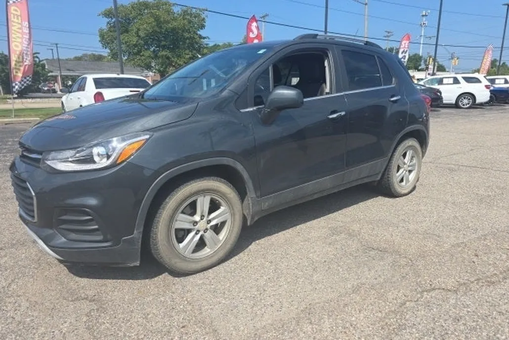 2017 Chevrolet Trax LT photo 1