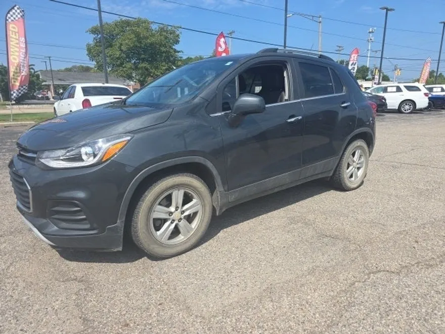2017 Chevrolet Trax LT photo 1