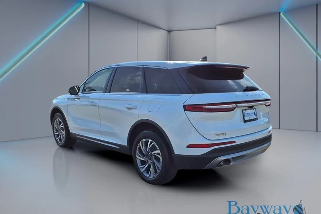 2024 Lincoln Corsair Premiere photo 1