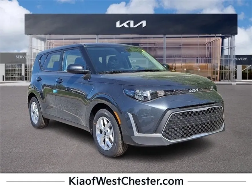 2025 Kia Soul LX photo 1