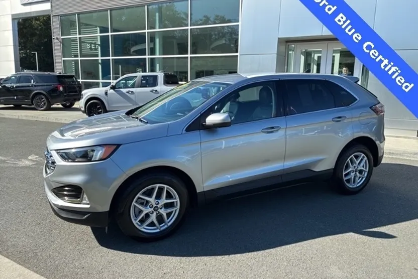 2022 Ford Edge SEL photo 1